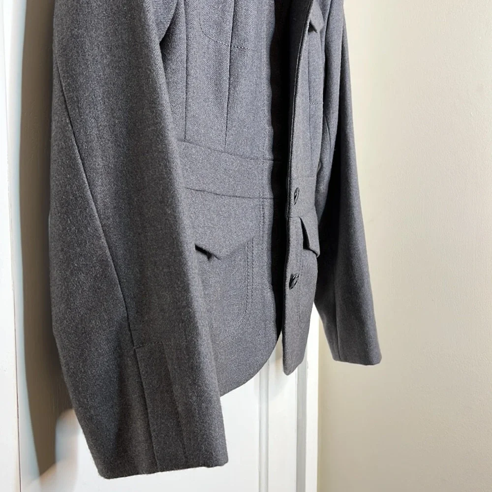 Banana Republic Petite Structured Military style Gray Wool  and Satin Coat S - Picture 4 of 9